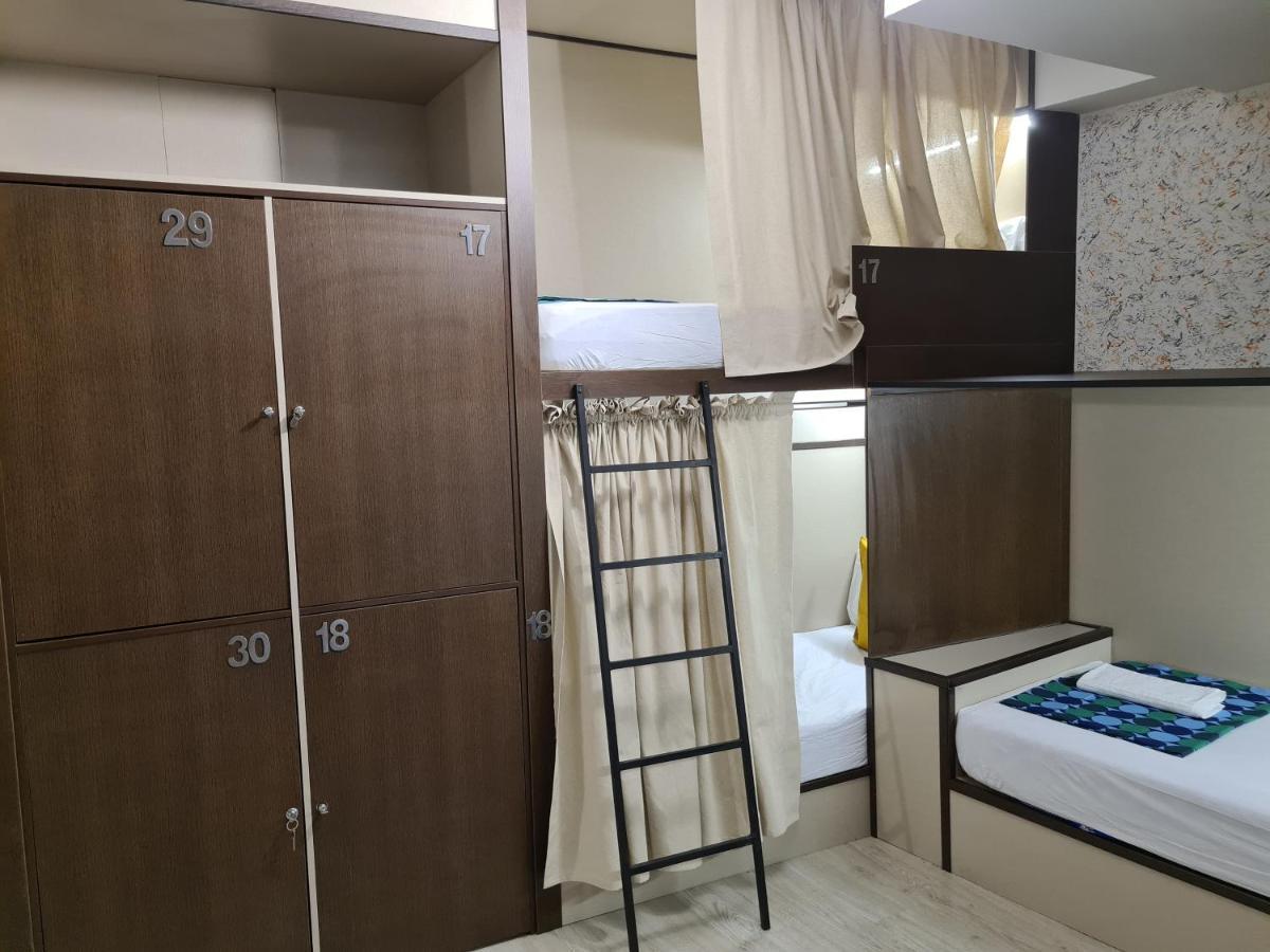 Hostel M-A Rooms Mate Мадрид Екстериор снимка