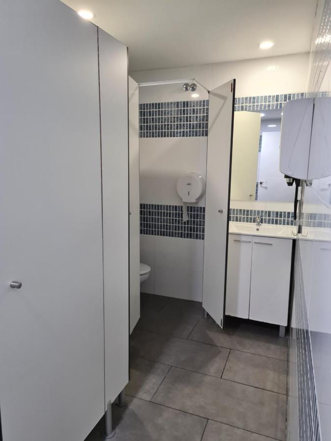 Hostel M-A Rooms Mate Мадрид Екстериор снимка