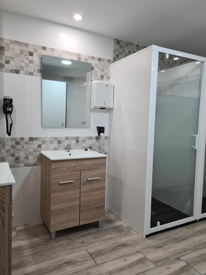 Hostel M-A Rooms Mate Мадрид Екстериор снимка
