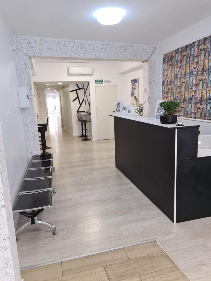 Hostel M-A Rooms Mate Мадрид Екстериор снимка